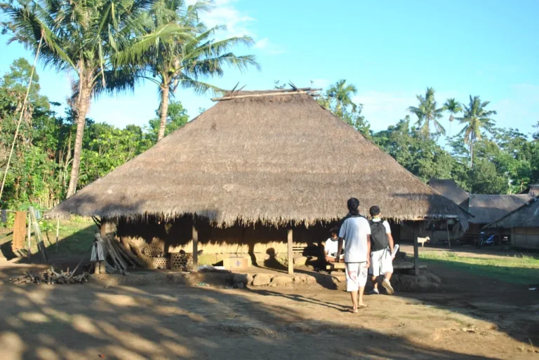 Beyond the Guidebooks: Uncovering Lombok’s Hidden Adventures